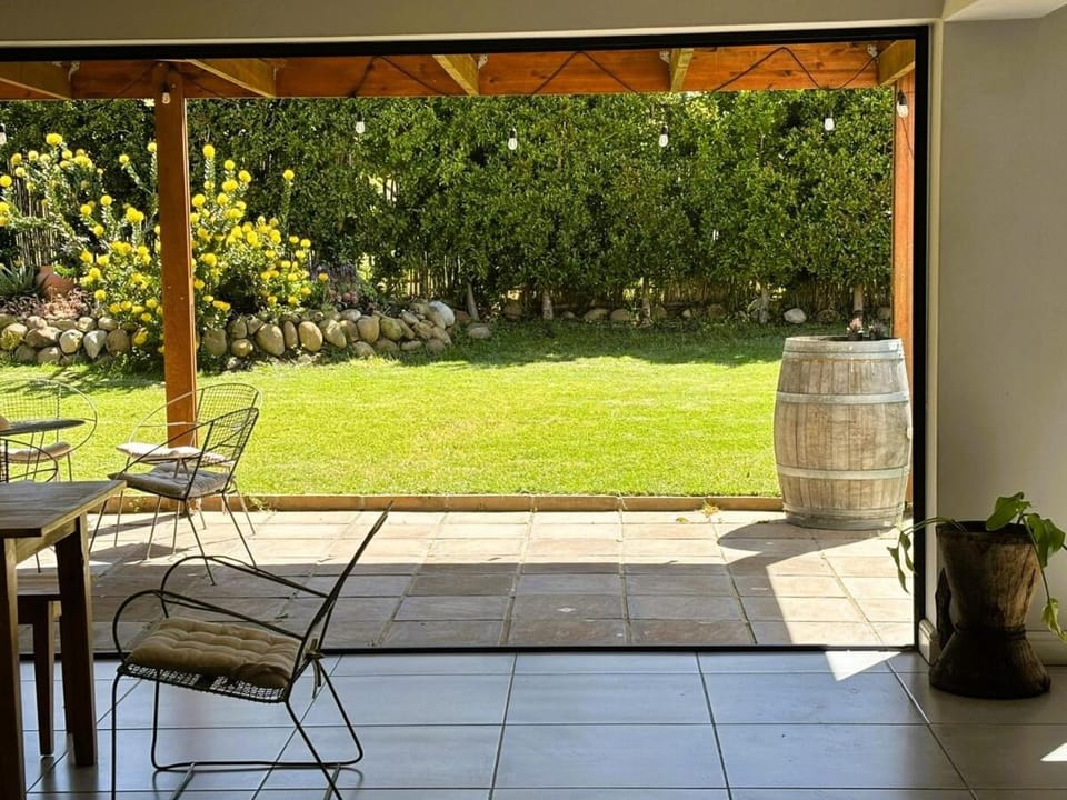 Patio, Day, Garden, Seating area, Garden view