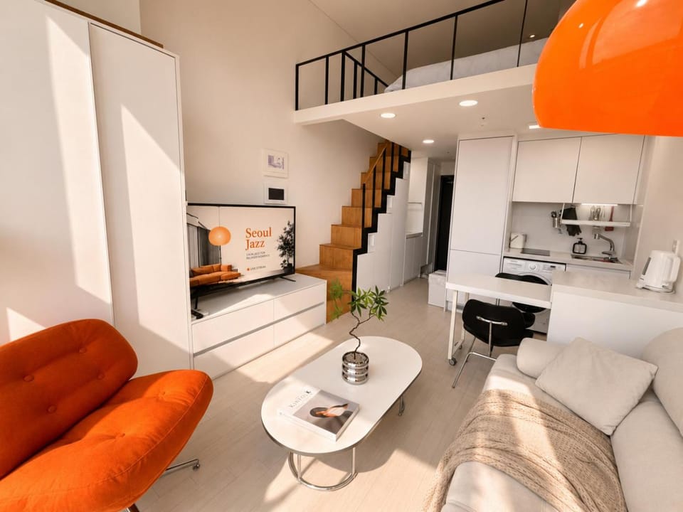 Hongdae Han River View Studio16 Apartment in Seoul