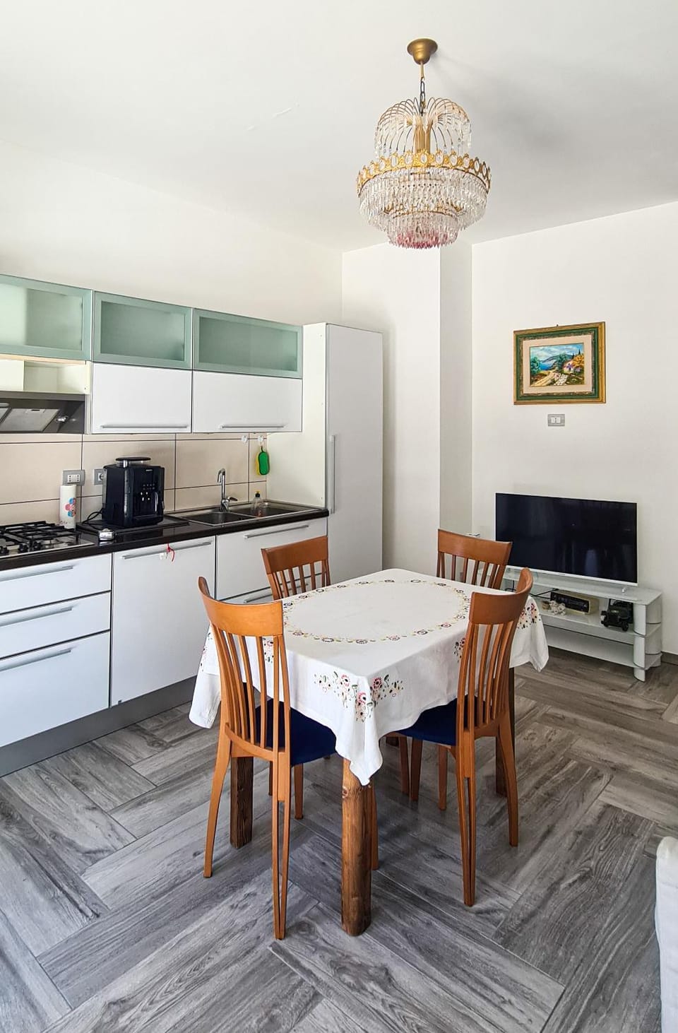 Kitchen or kitchenette, Living room, kitchen