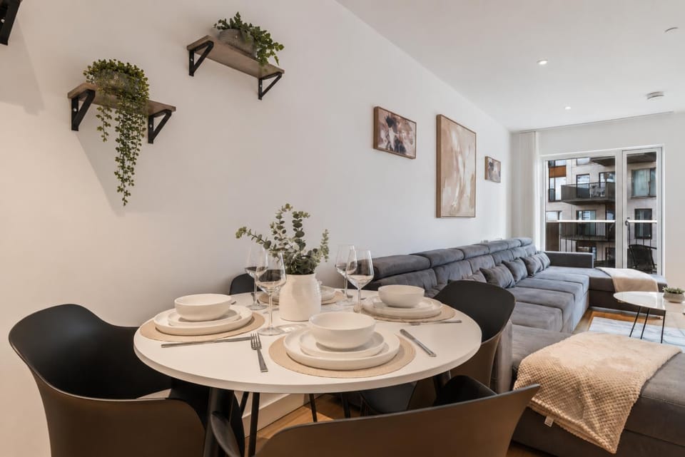 Stylish City Stay - Near O2 - Sleeps 6 Apartment in London