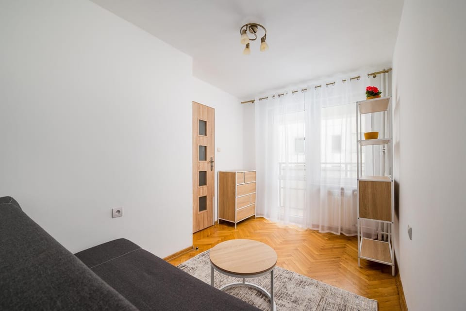 Bed, Living room, Photo of the whole room, Seating area