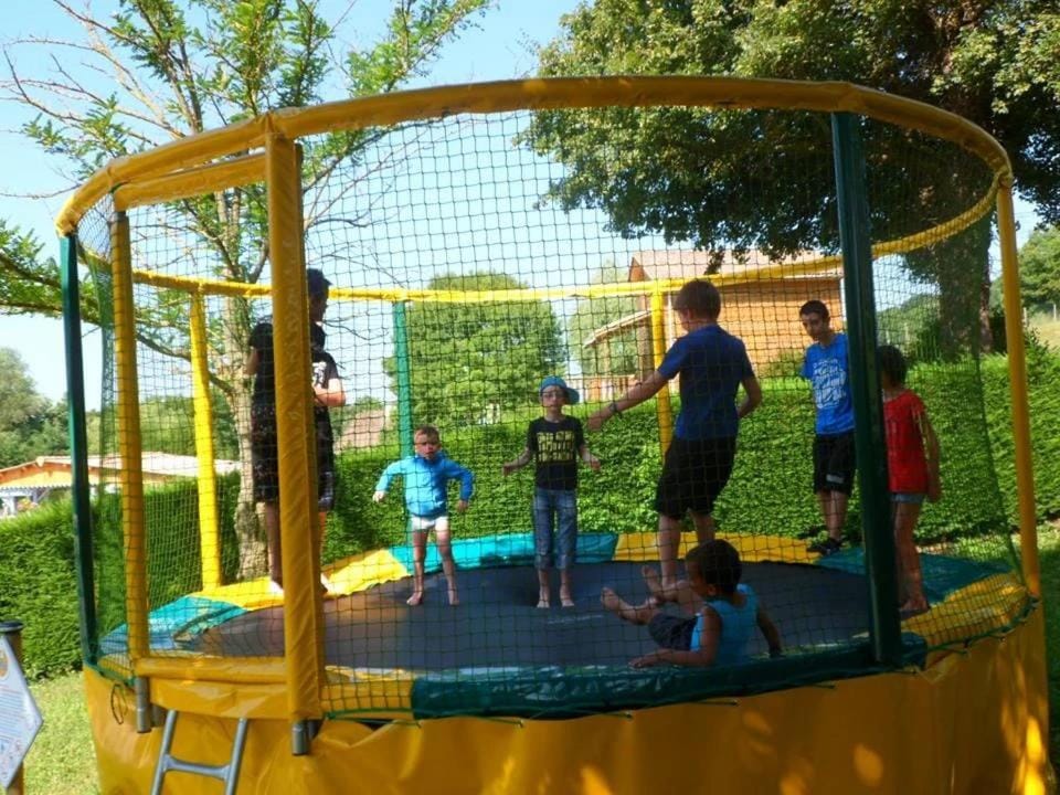 Camping 4 étoiles - Piscine - ccbgeia Campground/ 
RV Resort in Auvergne-Rhône-Alpes