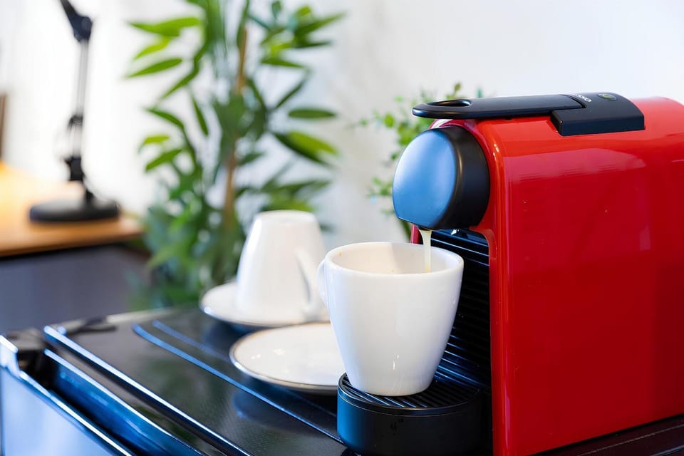 Coffee/tea facilities, Breakfast