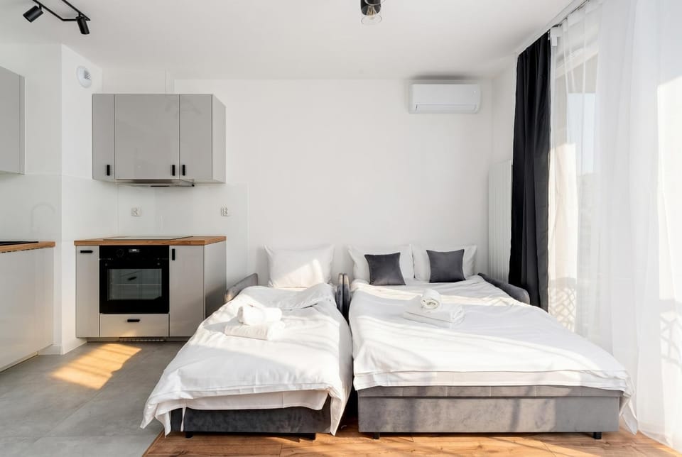 Bed, Kitchen or kitchenette, Photo of the whole room, towels