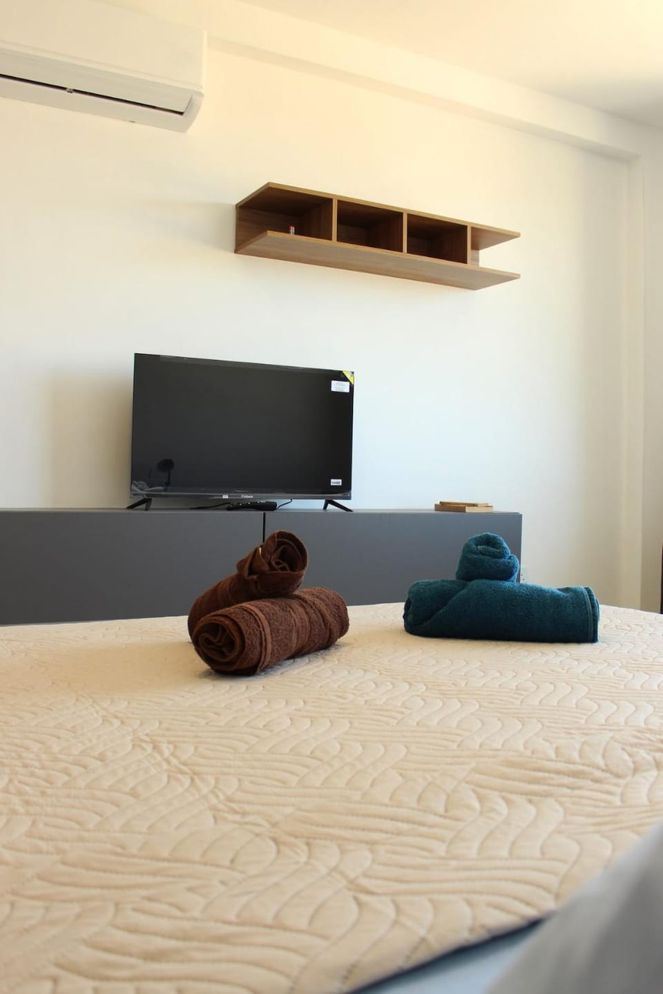 Seafront Escape Beach Paceville Nearby 3 Apartment in Malta