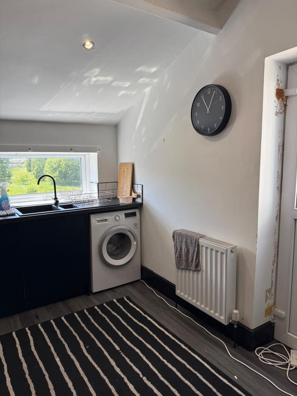 Plessey Road LARGE 5 Bed, 2 Bath, Contractors NEW House in England