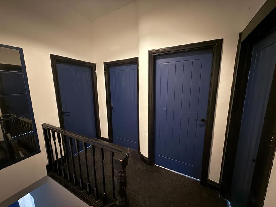 Plessey Road LARGE 5 Bed, 2 Bath, Contractors NEW House in England