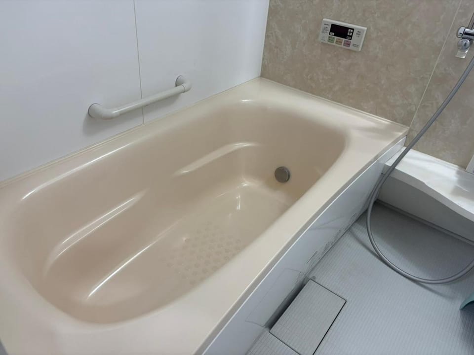 Bathroom, Bath