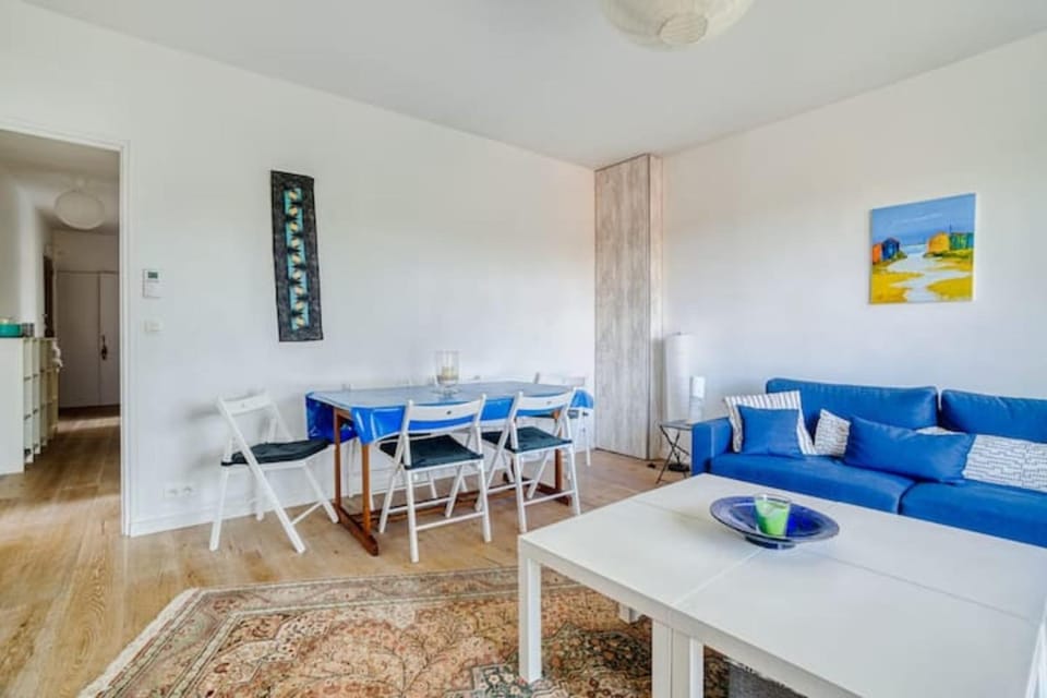 Apartment with balcony and parking near the beach Apartment in Arcachon