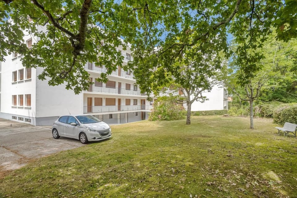 Apartment with balcony and parking near the beach Apartment in Arcachon