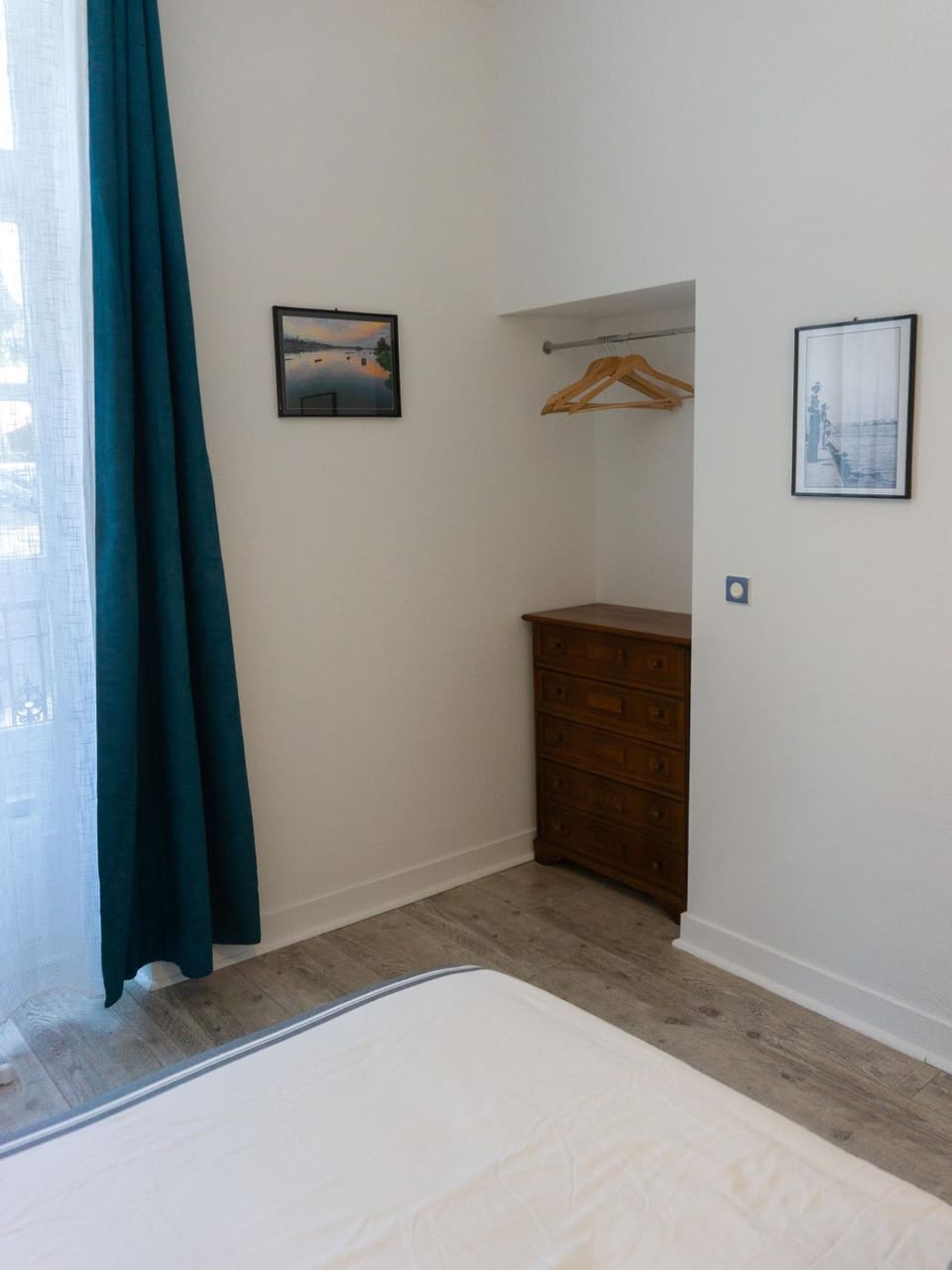 Bed, Photo of the whole room, Bedroom, wardrobe