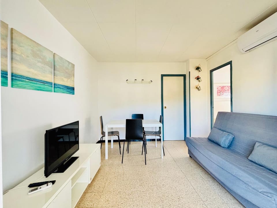 Global Immo 2221 Luxemburgo 19 Apartment in Roses