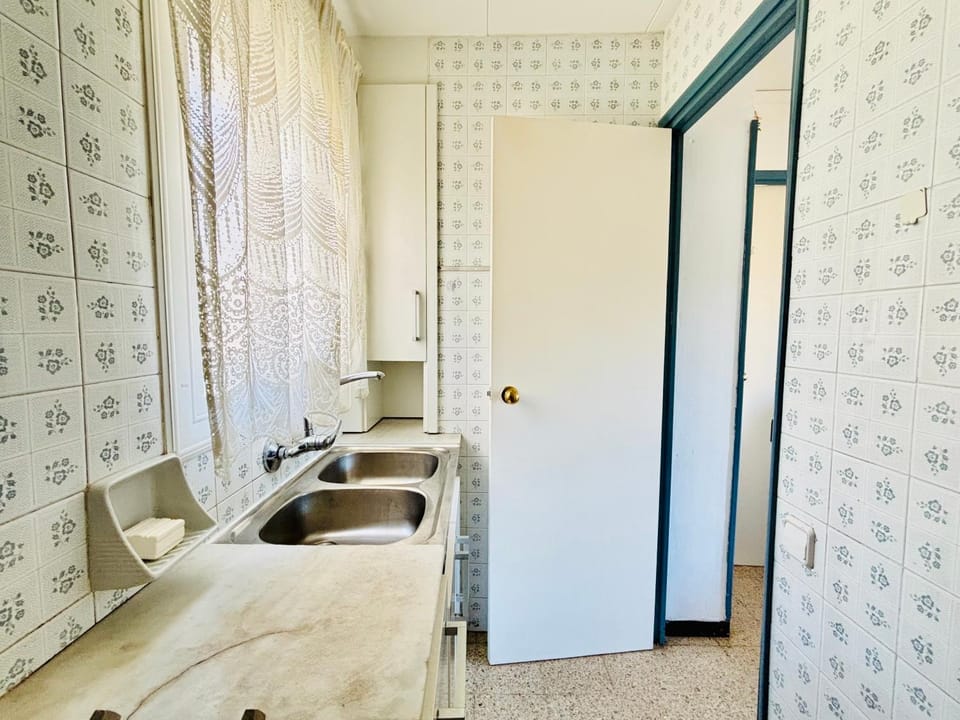 Global Immo 2221 Luxemburgo 19 Apartment in Roses