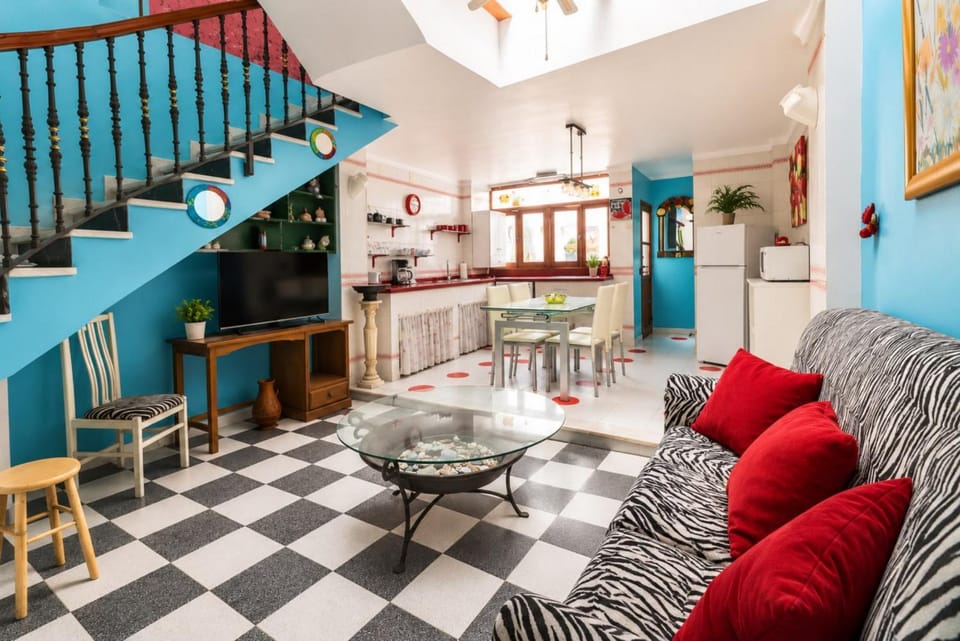 Communal lounge/ TV room, Living room