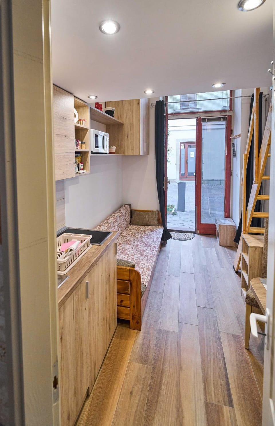 Garzonka Gallery nest Apartment in Hungary