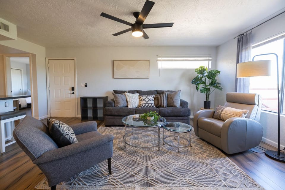 Desert Cove Condo House in Phoenix