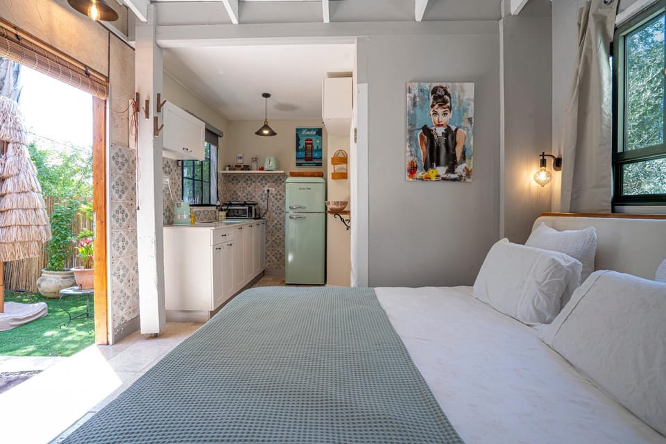 בצל הדקל Apartment in North District
