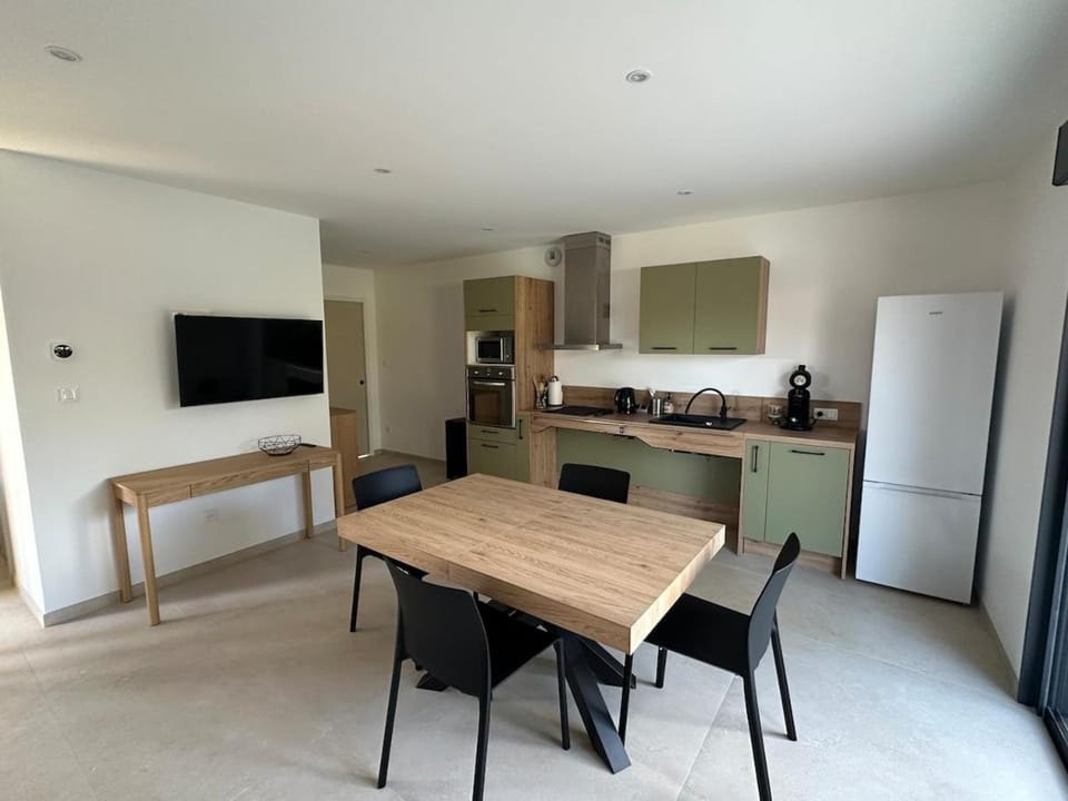 Le Saint SO'live - 50m2 - accessible aux personnes à mobilité réduite Apartment in Auvergne-Rhône-Alpes