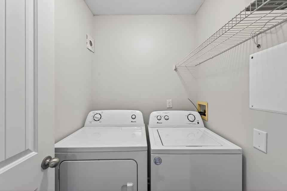 Cozy 2br Stay Near Work & Dining Apartment in Clarksville