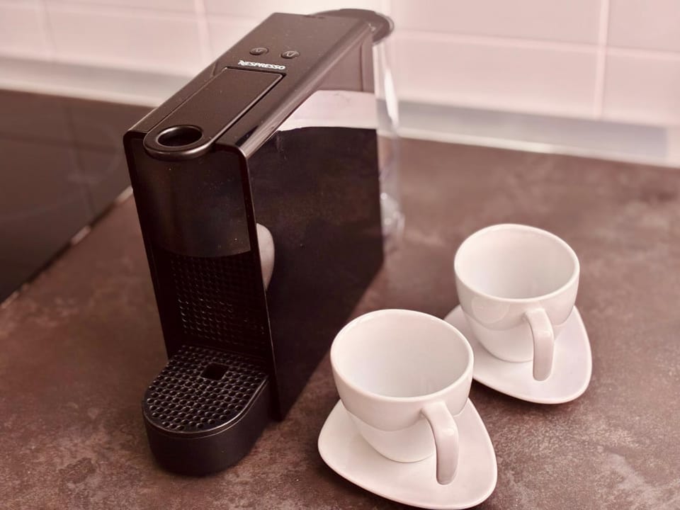 Coffee/tea facilities, Breakfast
