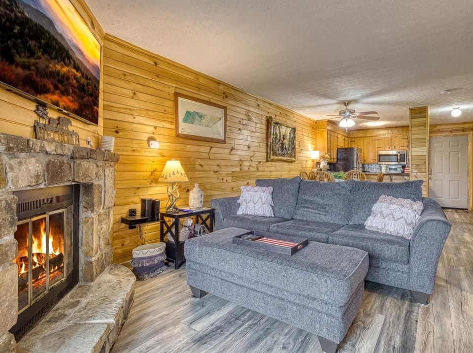 Communal lounge/ TV room, TV and multimedia, Kitchen or kitchenette, Living room, Decorative detail, Decorative detail, Seating area, Dining area, Evening entertainment, Communal kitchen, Entertainment, fireplace, fireplace, kitchen, kitchen