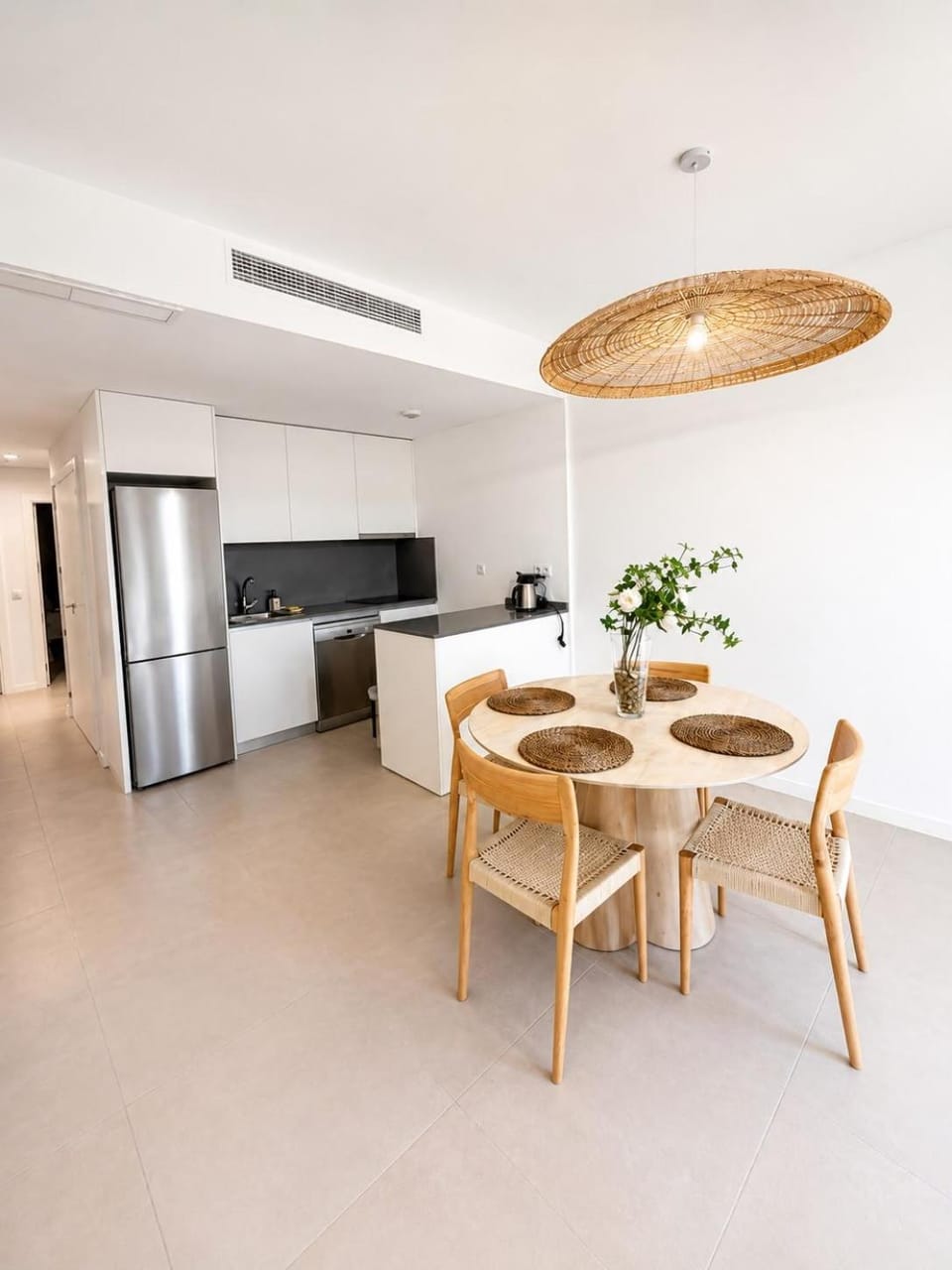 Celere Sea View Pool Gym Parking Apartment in Costa del Sol