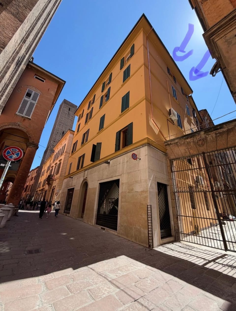 Inner courtyard view
