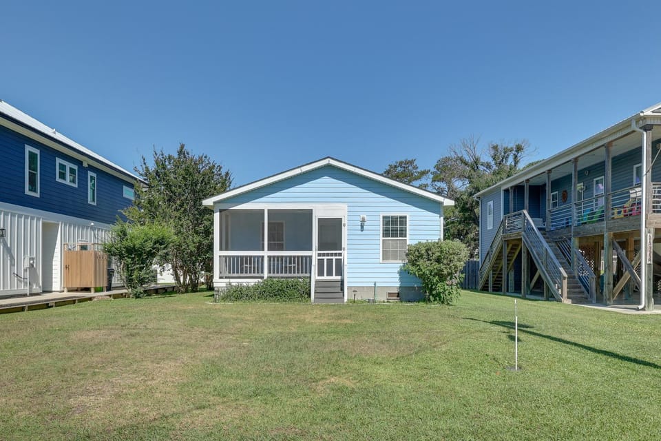 Steps to Ocean! Family-Friendly Carolina Beach Gem House in Carolina Beach