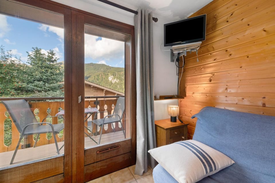 Gentiane 5 pers - proche pistes Apartment in Châtel