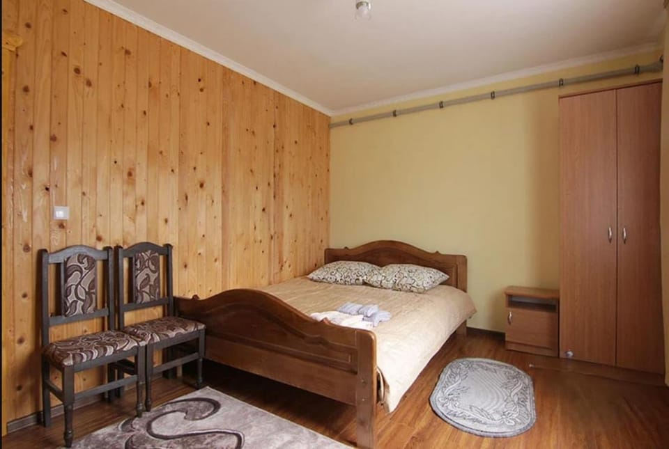 Bed, Photo of the whole room, Seating area, Bedroom, wardrobe