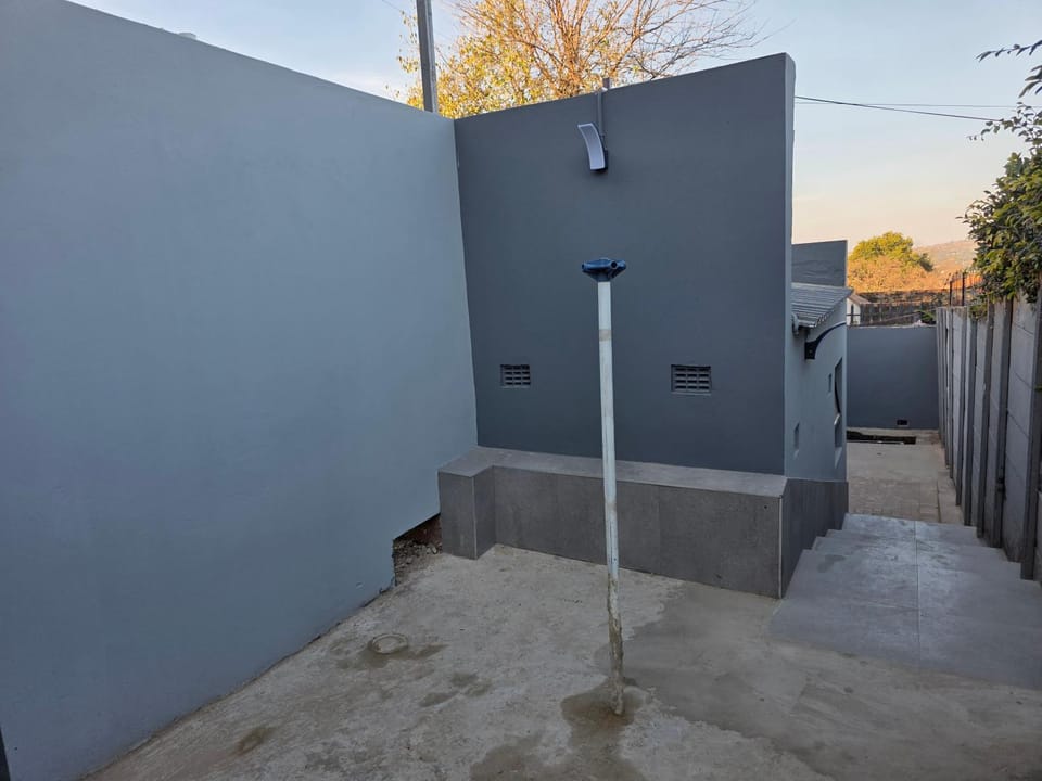 Unit 8 on Bayne Apartment in Johannesburg