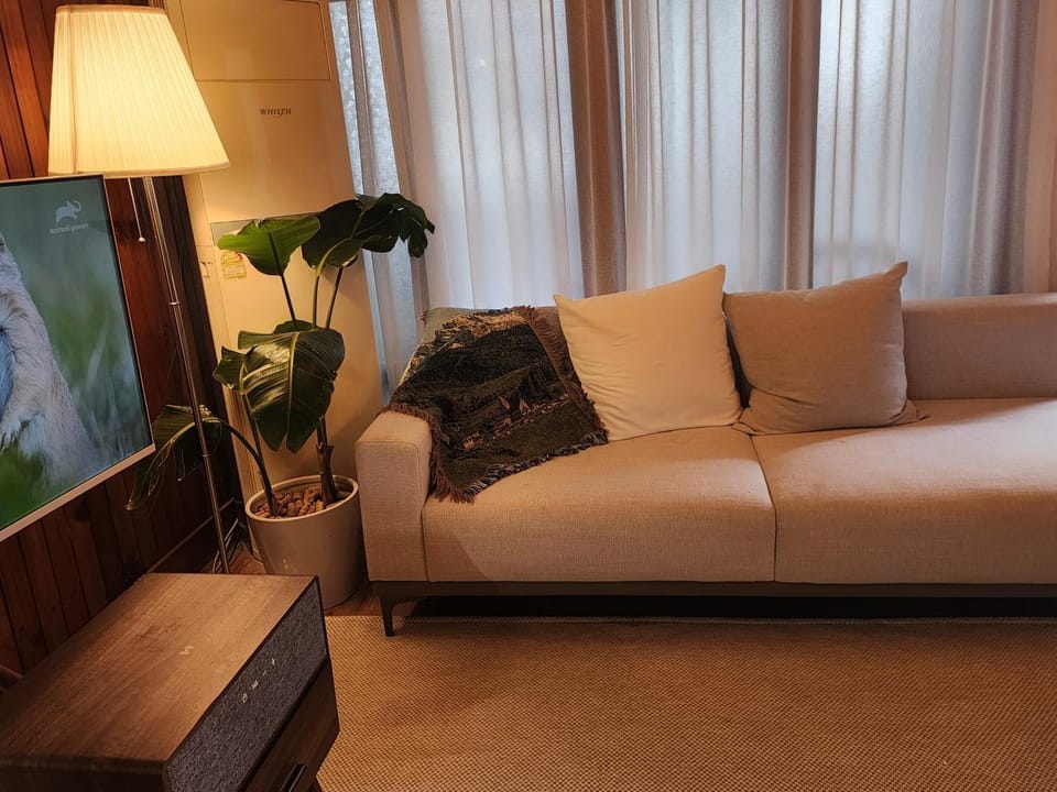 101호 Bella Luna Apartment in Busan