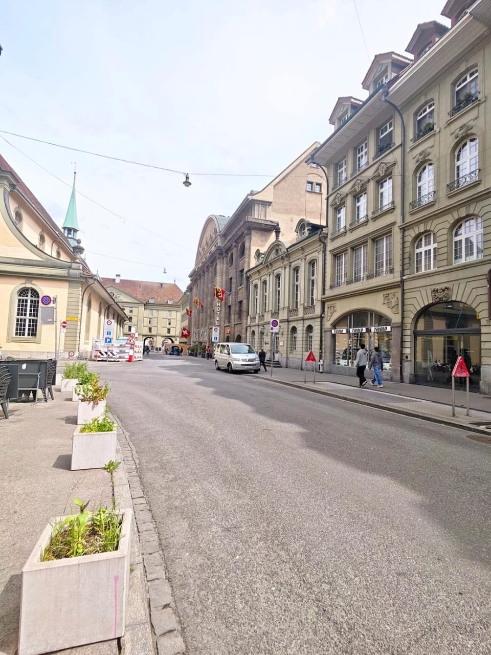 Property building, Day, Neighbourhood, City view, Street view, Location
