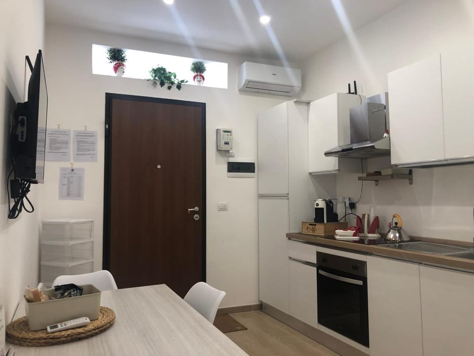 TV and multimedia, Kitchen or kitchenette, Dining area, oven, pet friendly, stove