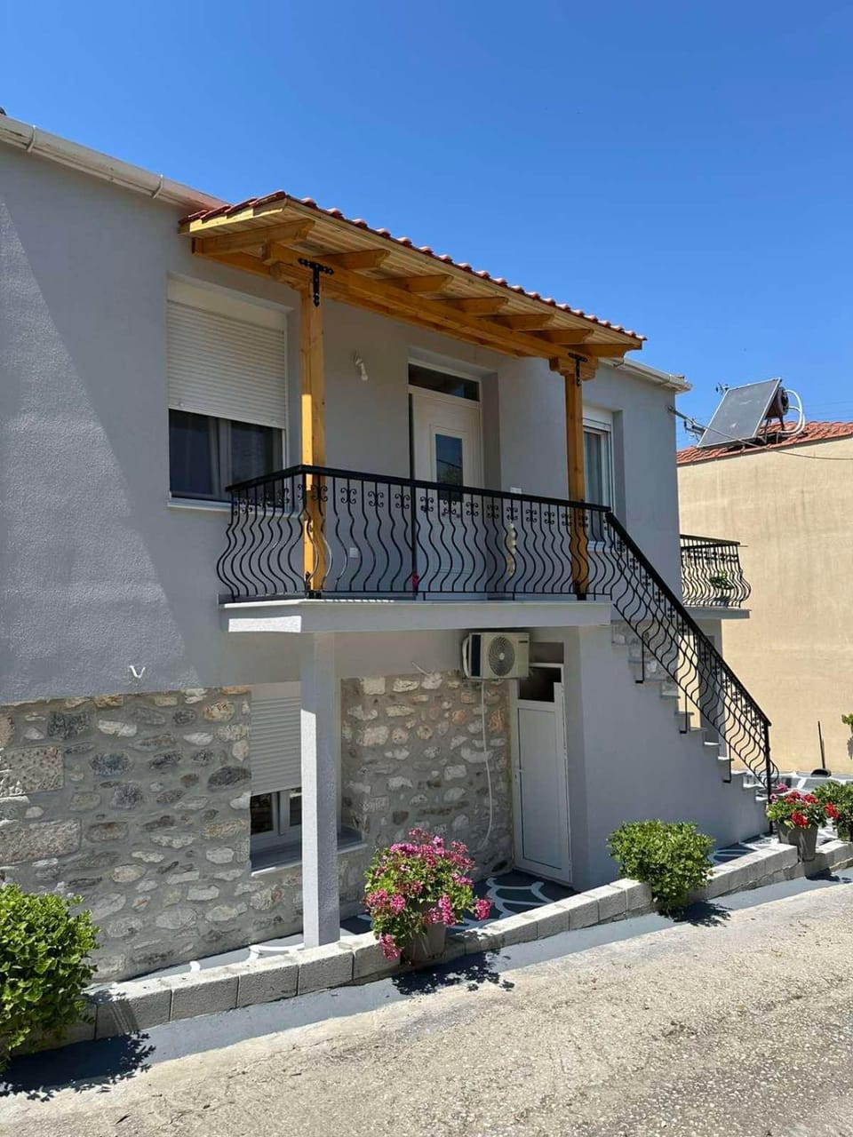 Property building, Facade/entrance