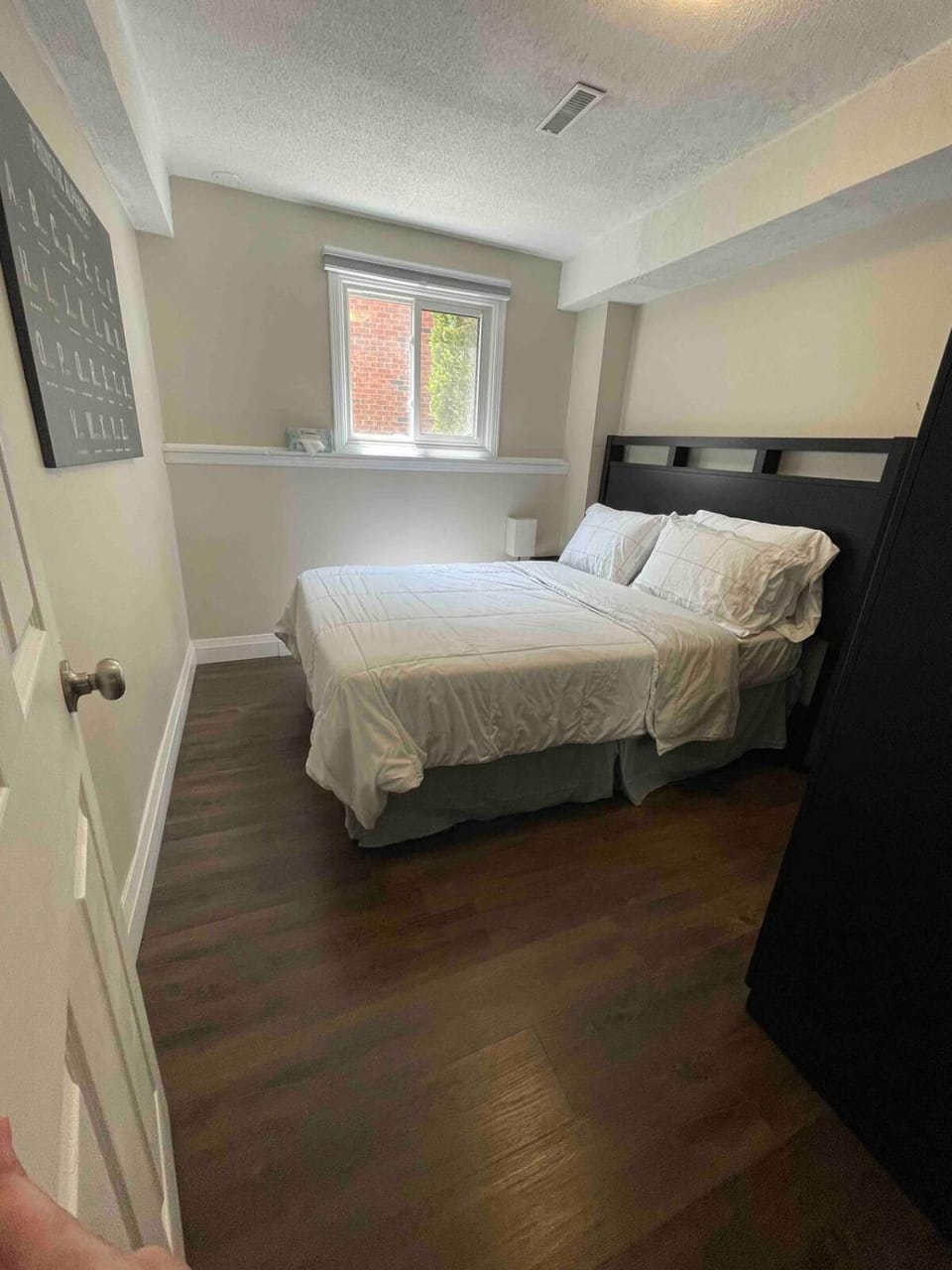 2 BD basement Apt - 15-20 Minutes to Niagara Falls,CA Apartment in Saint Catharines