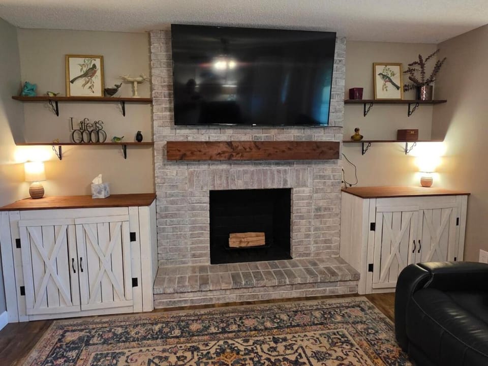 Large home in the country House in Cherokee Reservoir