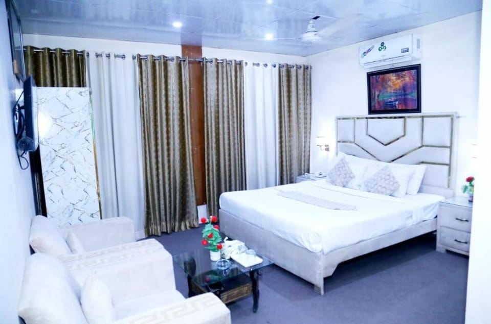 Palm East Hotel Hotel in Lahore