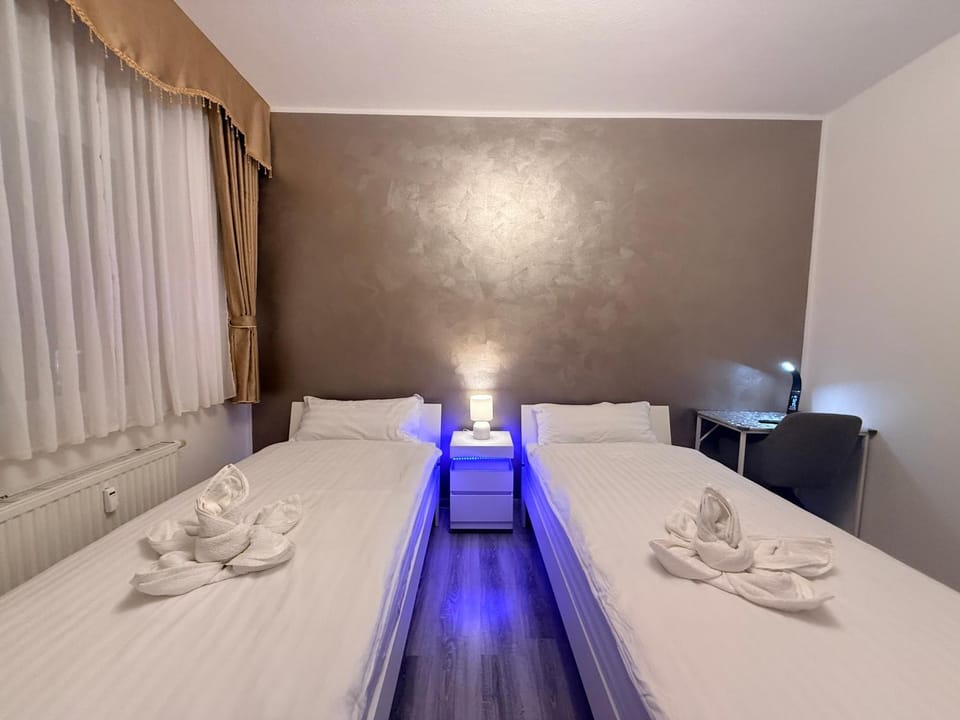 Käthe -Kollwitz -Straße 54, F4 Apartment in Thuringia, Germany