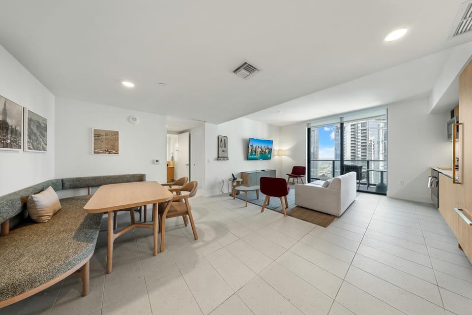 TV and multimedia, Living room, Dining area