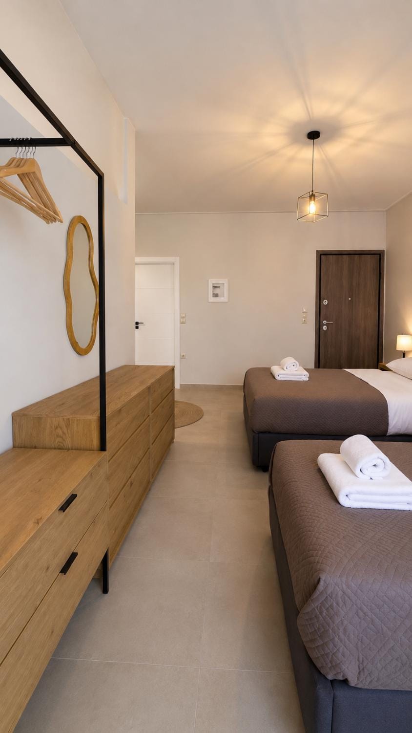 Bedroom, internet, towels, wardrobe