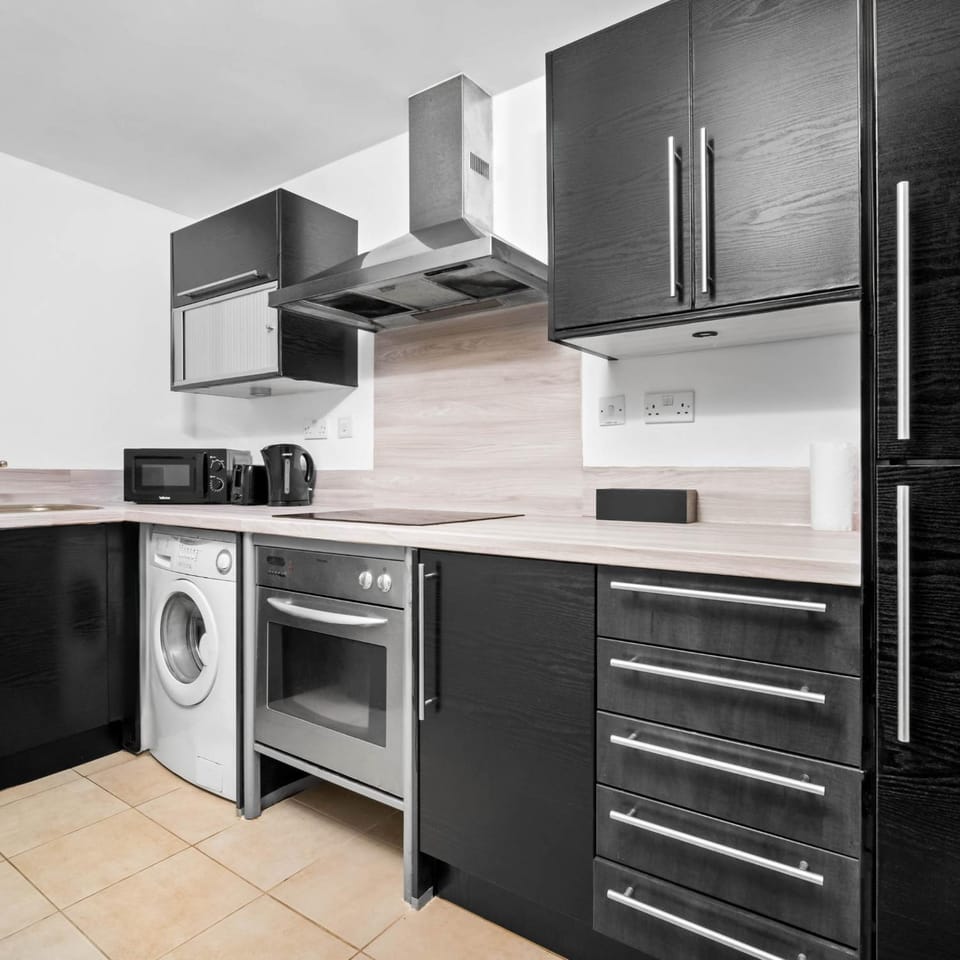 Property building, Kitchen or kitchenette, oven, washing machine