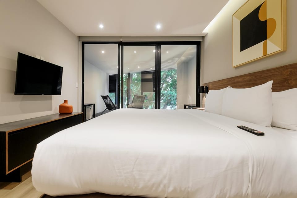 Bed, TV and multimedia