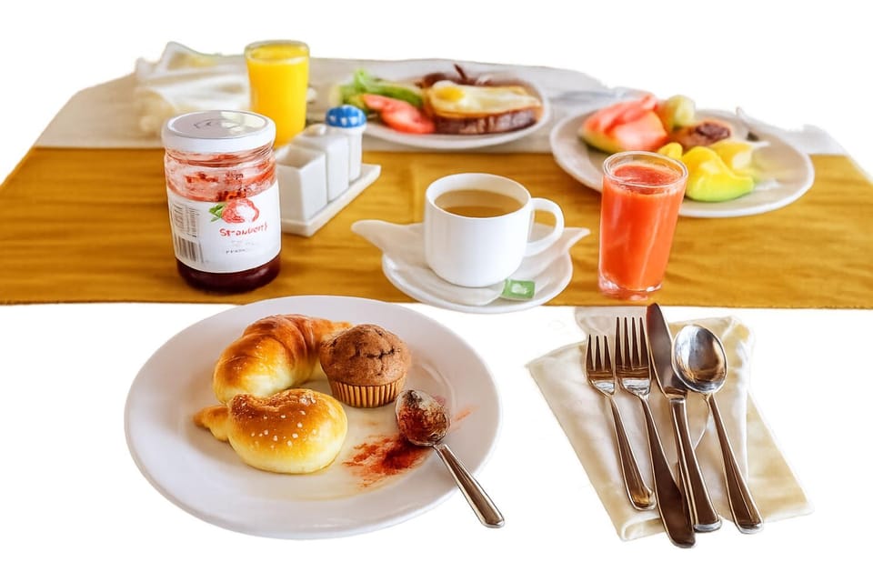 Food and drinks, Food, Breakfast, Continental breakfast
