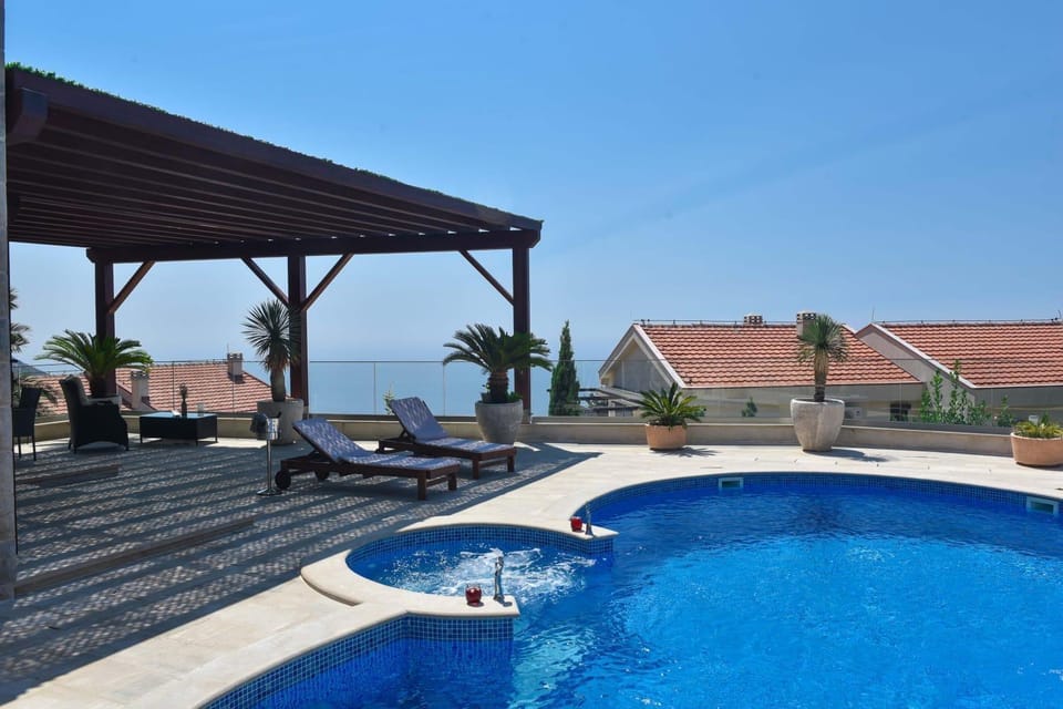 villa lonaco2 Villa in Budva Municipality