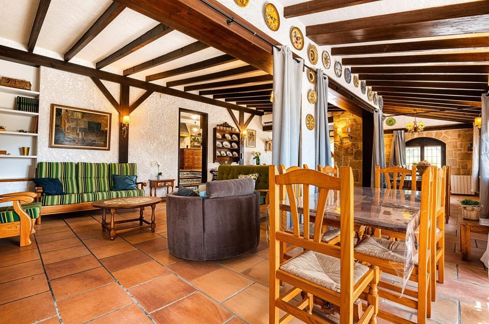 Property building, Living room