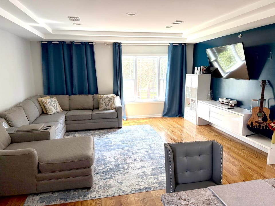 TV and multimedia, Living room, Seating area
