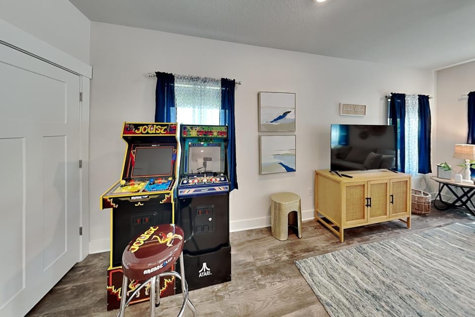Game Room, TV and multimedia, Living room, furniture