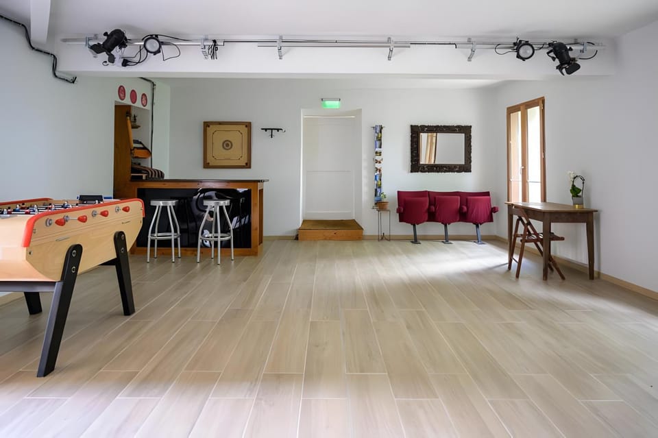 Property building, Living room