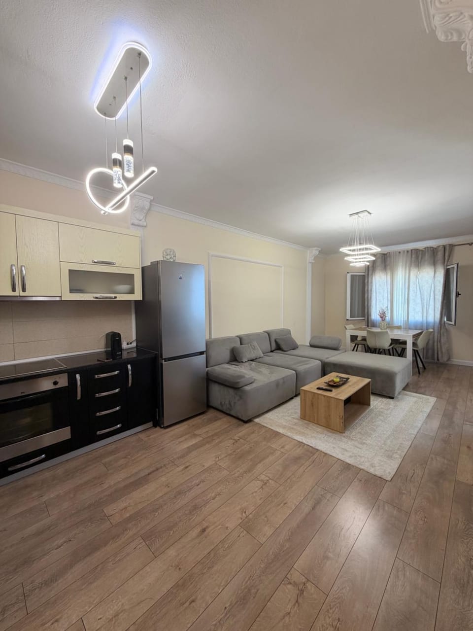 11th Floor Apartment Apartment in Tirana County, Albania